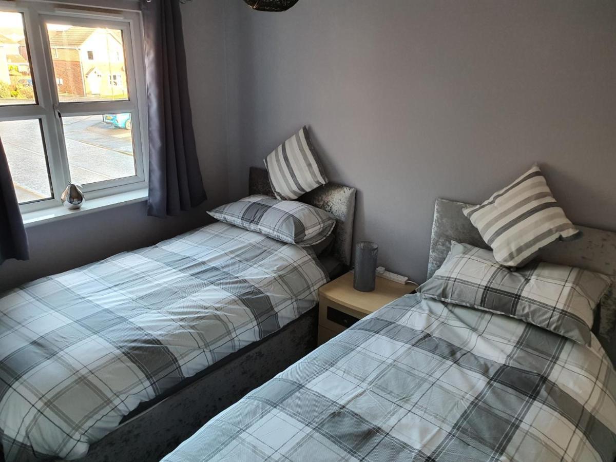 The Bell Apartment. Modern, Stylistic & Luxurious Falkirk Exterior photo